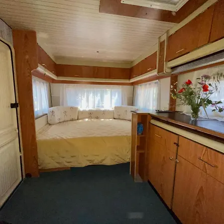 Camping караваната на морето *